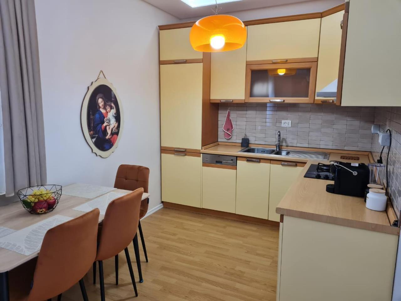 Sara-El Seaside Apartment Durres Exterior photo